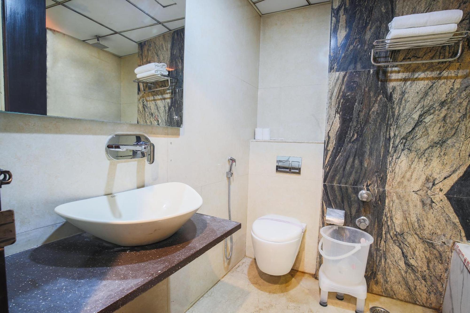 Hotel Uppal International, Near New Delhi Railway Station Eksteriør billede